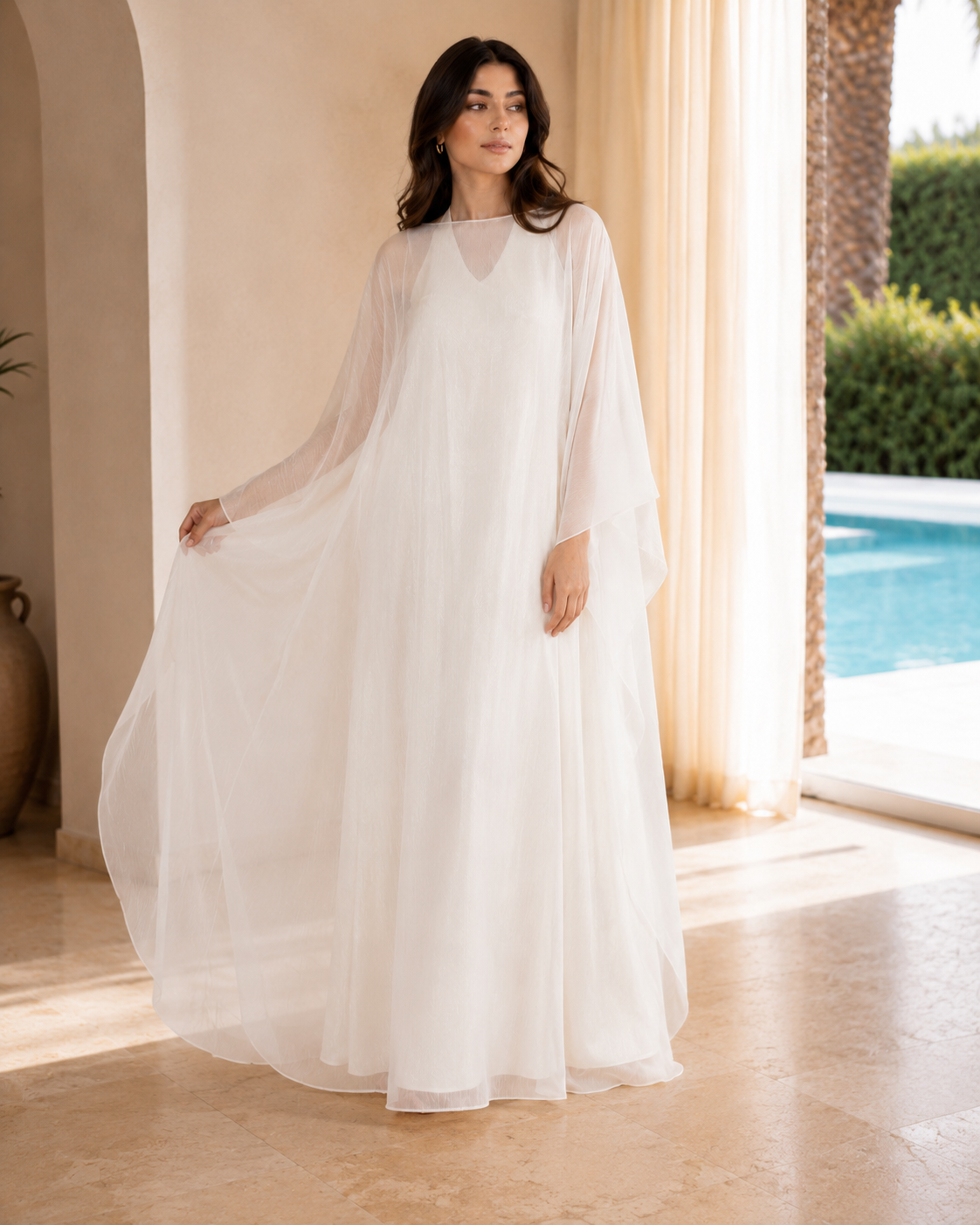 Shimmer kaftan white